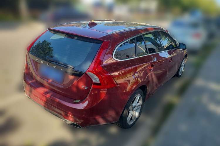 Used Volvo V60 2015 T5 Zhiya Edition Rear Right 45 Deg