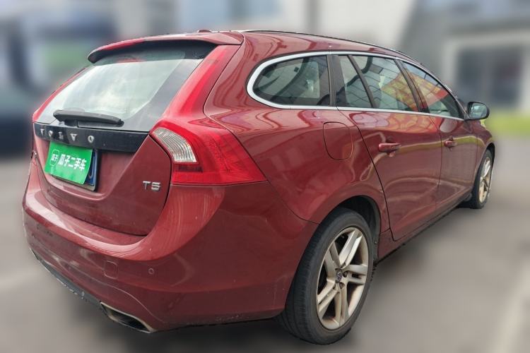 Used Volvo V60 2015 T5 Zhiya Edition Rear Right 45 Deg