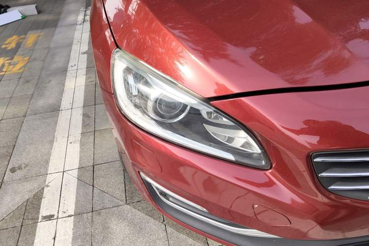 Used Volvo V60 2015 T5 Zhiyi Edition Right Front Headlight