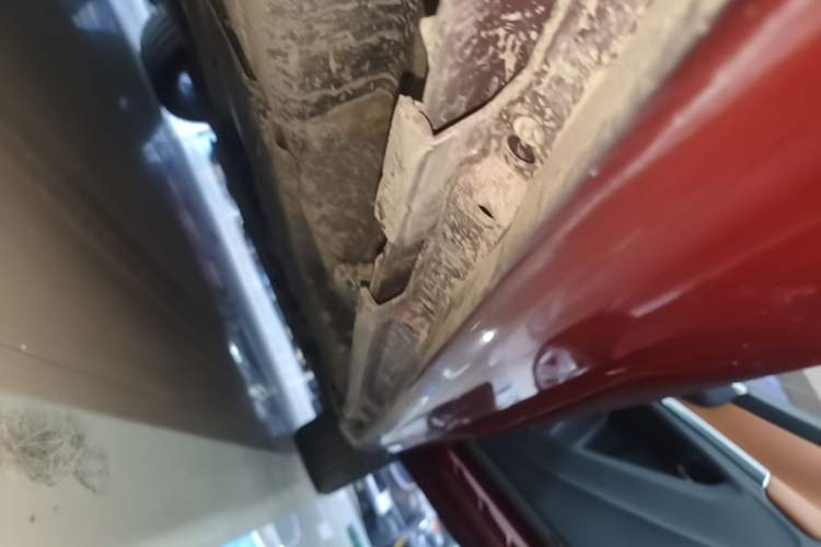 Used Volvo V60 2015 T5 Zhiya Edition Right Side Sill