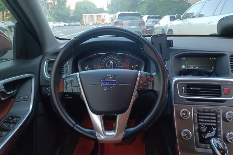Used Volvo V60 2015 T5 Zhiyi Edition Steering Wheel