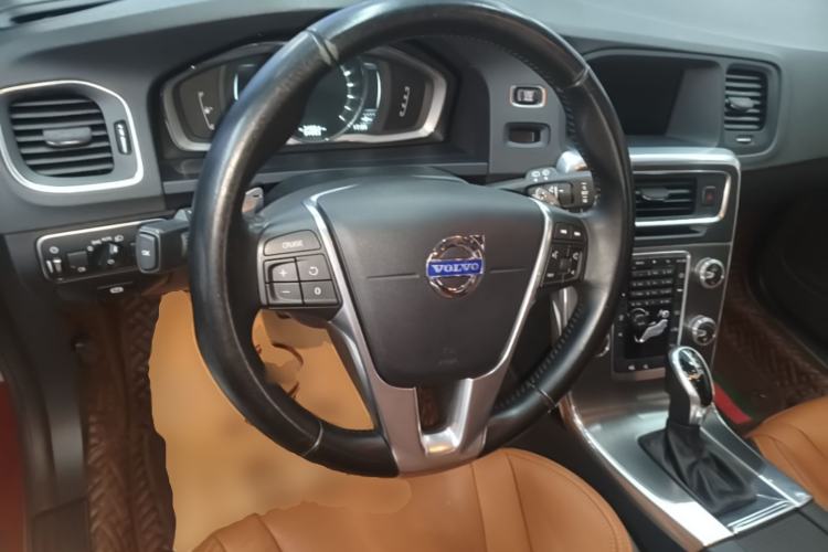 Used Volvo V60 2015 T5 Zhiya Edition Steering Wheel