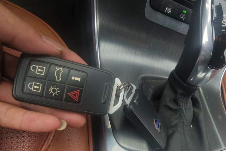 Used Volvo V60 2015 T5 Zhiya Edition Vehicle Key