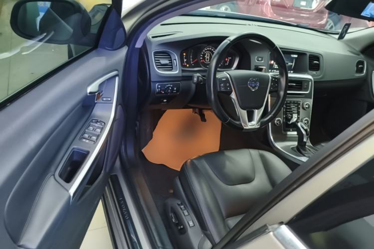 Used Volvo V60 2015 T5 Zhiyi Edition Driver Seat