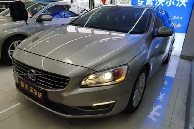 Used Volvo V60 2015 T5 Zhiyi Edition