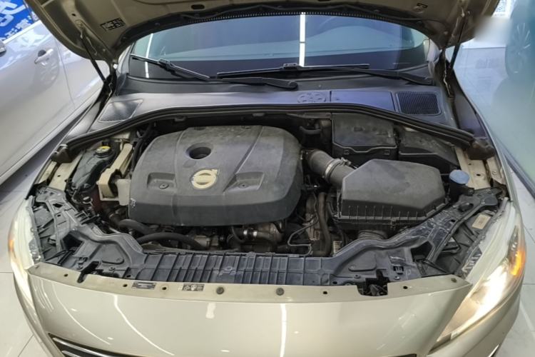 Used Volvo V60 2015 T5 Zhiyi Edition Engine Bay
