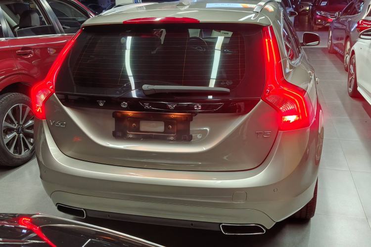 Used Volvo V60 2015 T5 Zhiya Edition Exterior 3