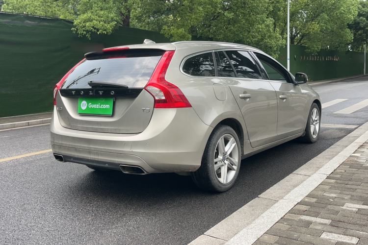 Used Volvo V60 2015 T5 Zhiya Edition Exterior 4