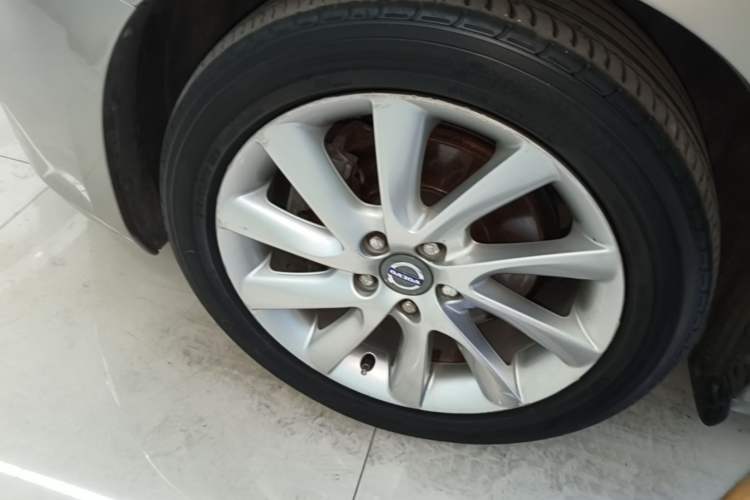 Used Volvo V60 2015 T5 Zhiyi Edition Exterior 4