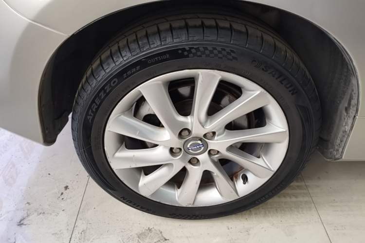 Used Volvo V60 2015 T5 Zhiyi Edition Exterior 5