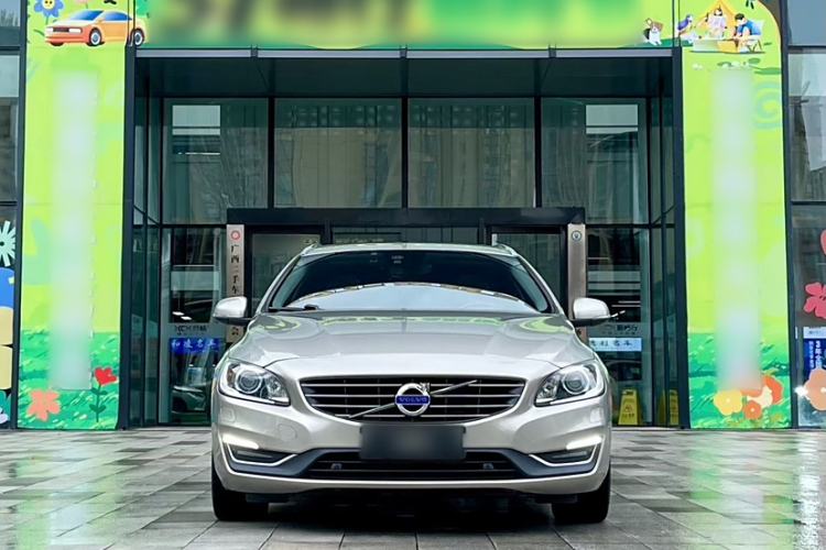 Used Volvo V60 2015 T5 Zhiya Edition Exterior 8