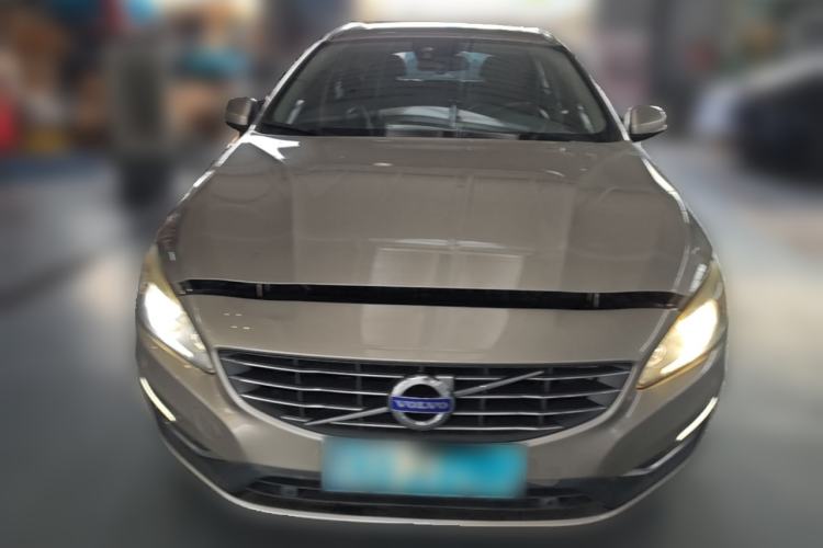 Used Volvo V60 2015 T5 Zhiyi Edition Front