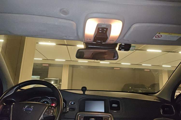 Used Volvo V60 2015 T5 Zhiyi Edition Headliner