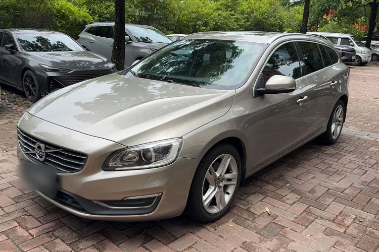 Used Volvo V60 2015 T5 Zhiya Edition Guazi used car, China used car export, Used car for sale, Used cars, Cheapest cars for sale