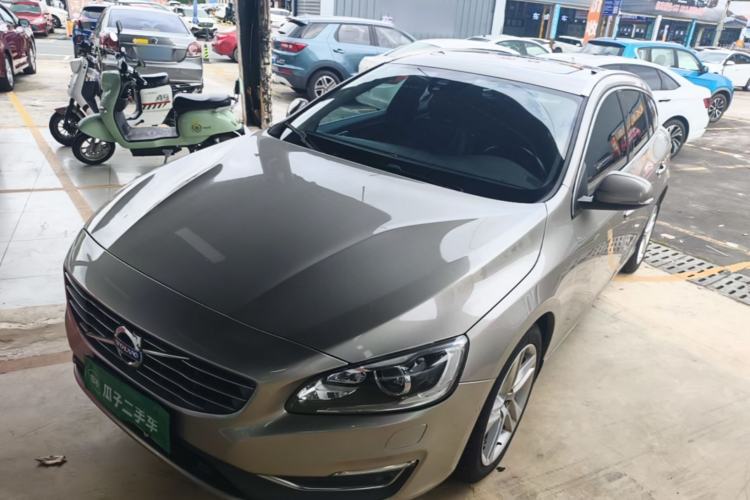 Used Volvo V60 2015 T5 Zhiya Edition Guazi used car, China used car export, Used car for sale, Used  cars, Cheapest cars for sale