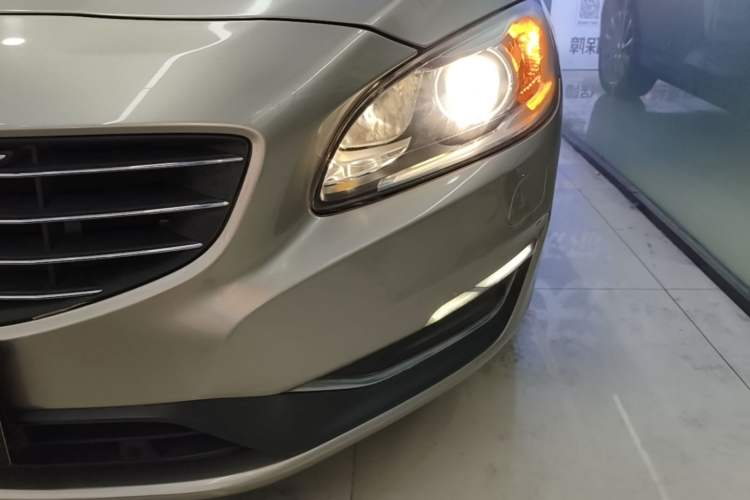 Used Volvo V60 2015 T5 Zhiyi Edition Left Front Headlight