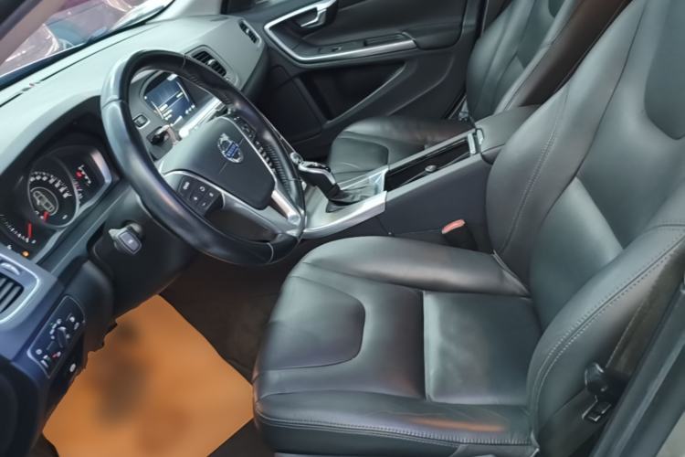 Used Volvo V60 2015 T5 Zhiyi Edition Left Front Seat
