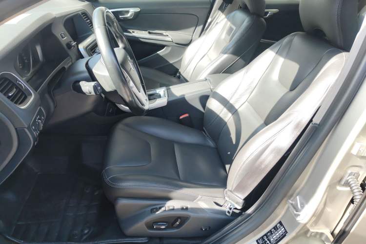 Used Volvo V60 2015 T5 Zhiyi Edition Left Front Seat