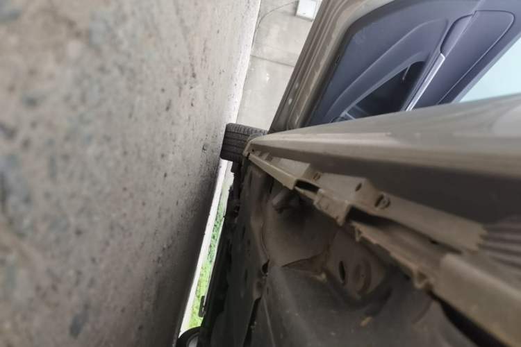 Used Volvo V60 2015 T5 Zhiya Edition Left Side Sill