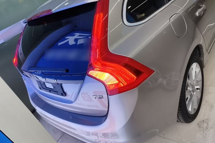 Used Volvo V60 2015 T5 Zhiyi Edition Rear