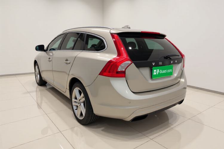 Used Volvo V60 2015 T5 Zhiya Edition Rear Left 45 Deg