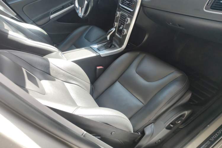 Used Volvo V60 2015 T5 Zhiyi Edition Right Front Seat