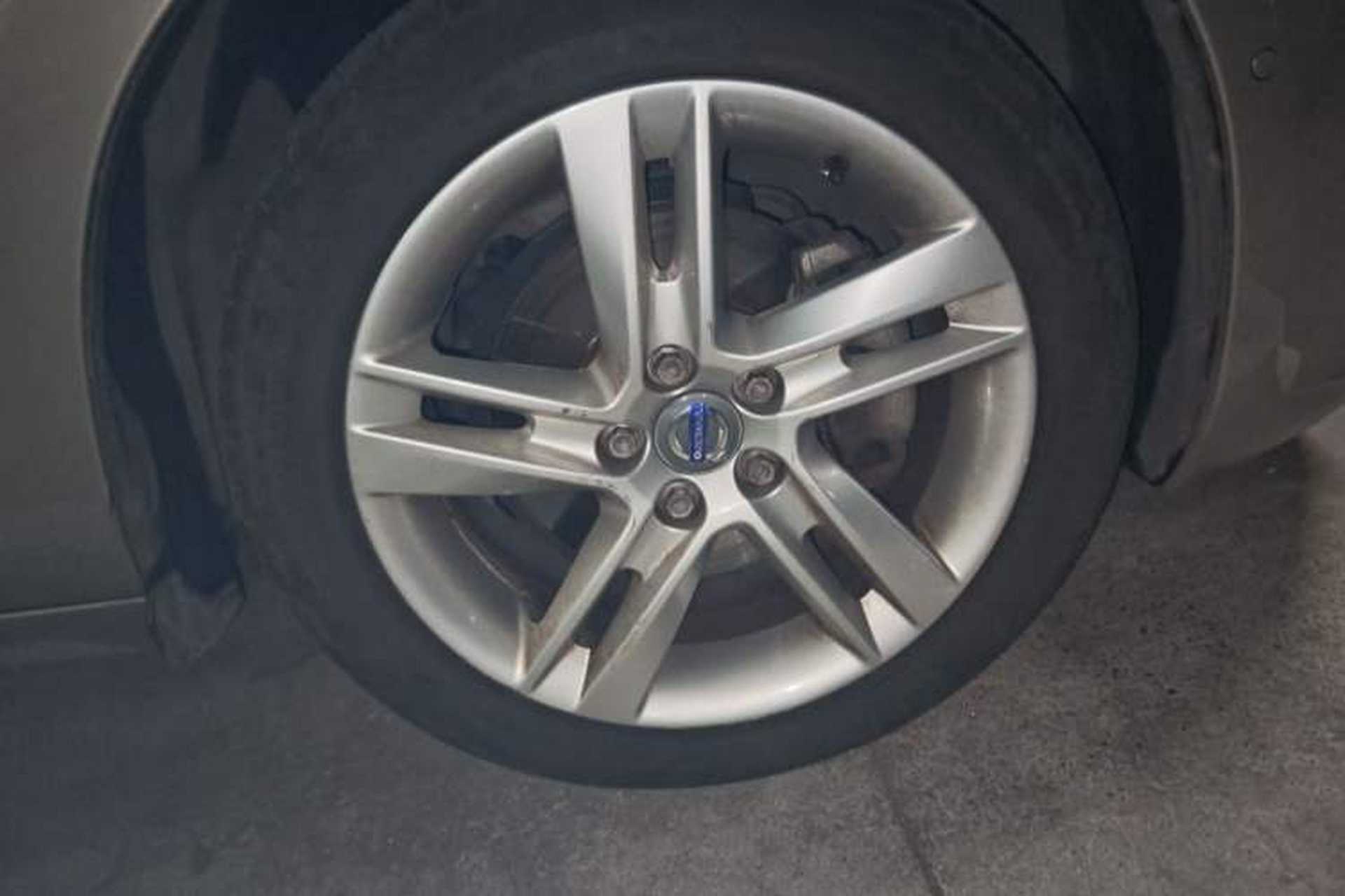 Used Volvo V60 2015 T5 Zhiya Edition Right Front Wheel Hub