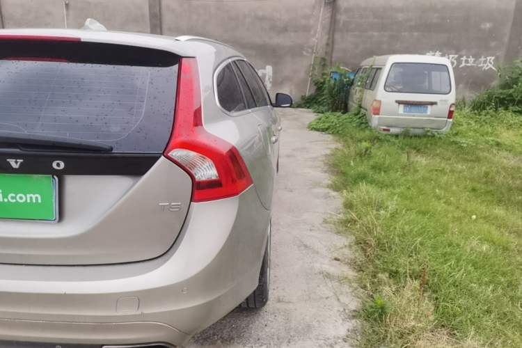 Used Volvo V60 2015 T5 Zhiya Edition Right Rear Taillight