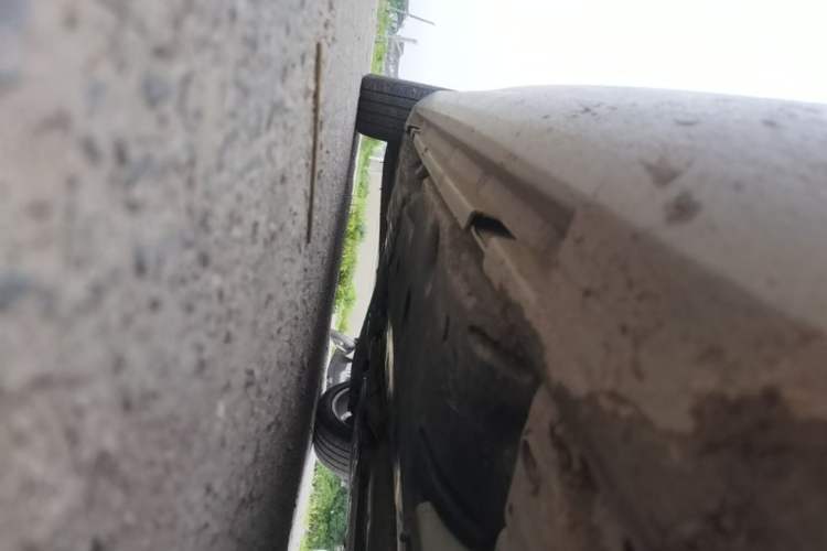 Used Volvo V60 2015 T5 Zhiya Edition Right Side Sill