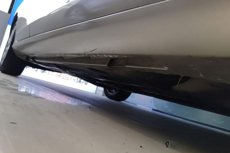 Used Volvo V60 2015 T5 Zhiyi Edition Right Side Sill