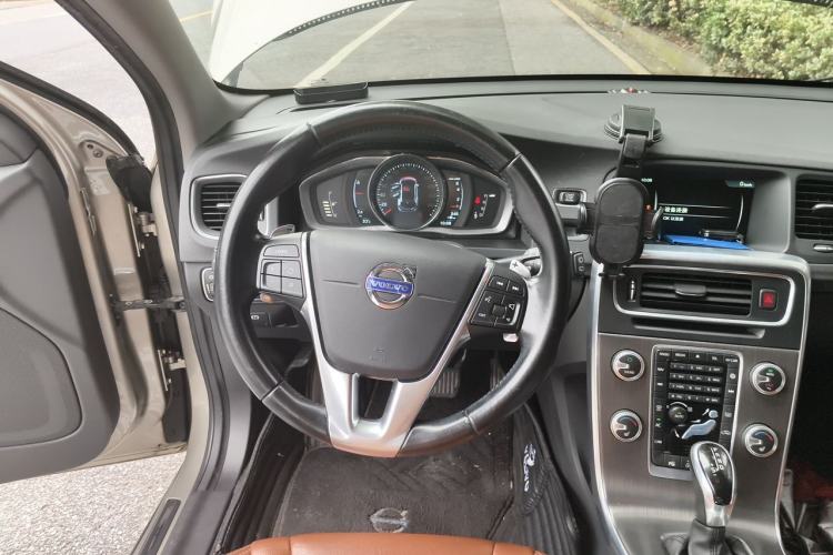 Used Volvo V60 2015 T5 Zhiya Edition Steering Wheel