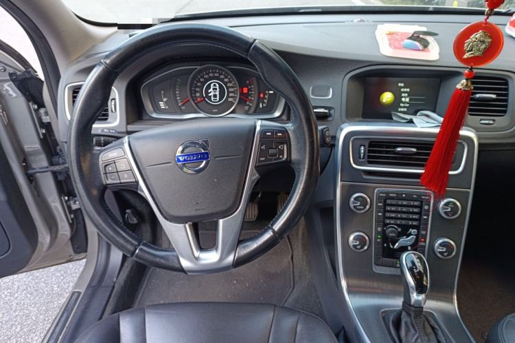 Used Volvo V60 2015 T5 Zhiyi Edition Steering Wheel