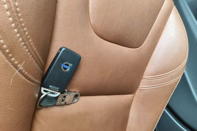 Used Volvo V60 2015 T5 Zhiya Edition Vehicle Key
