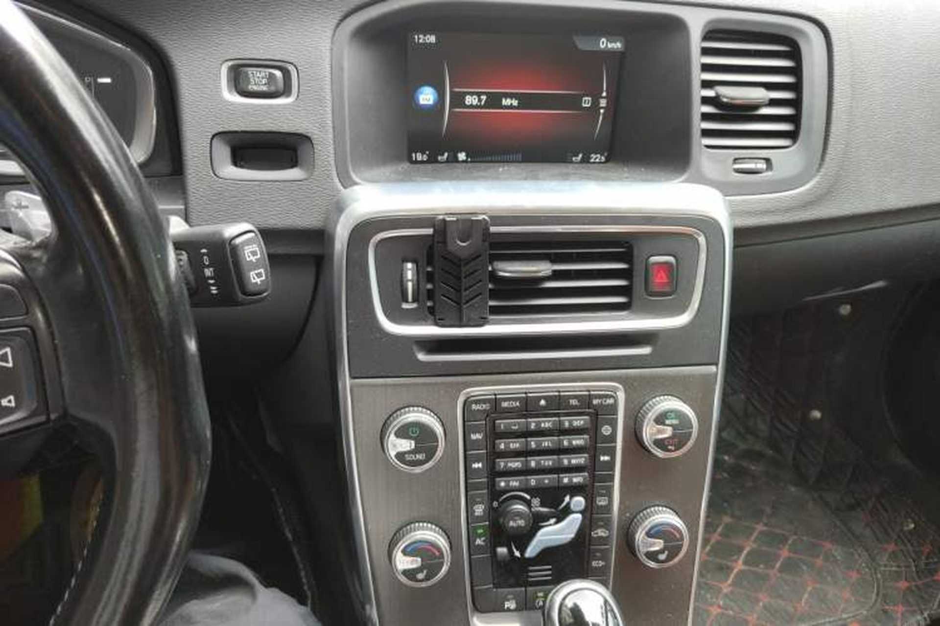 Used Volvo V60 2015 T5 Zhiya Edition Audio And AC Panel