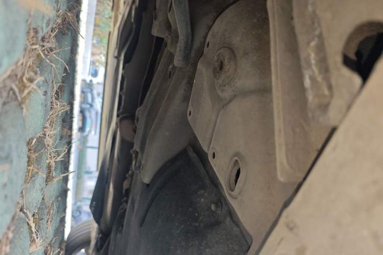 Used Volvo V60 2015 T5 Zhiya Edition Chassis Front Left
