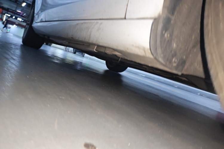 Used Volvo V60 2015 T5 Zhiya Edition Chassis Front Right