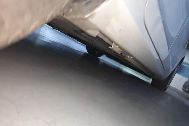 Used Volvo V60 2015 T5 Zhiya Edition Chassis Rear Right