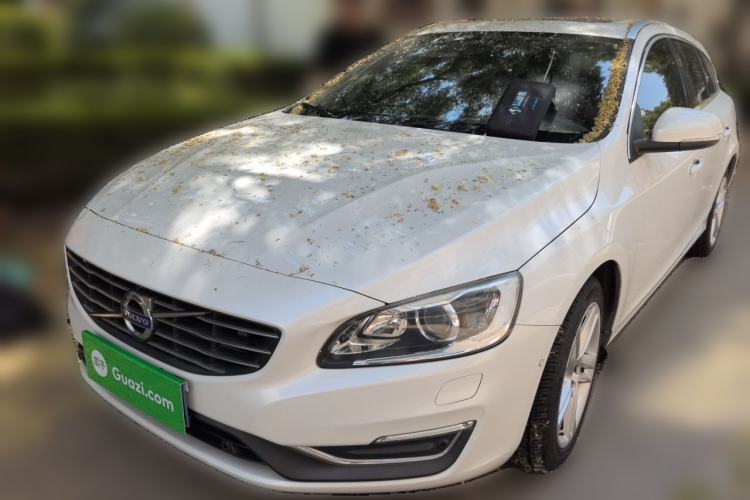 Used Volvo V60 2015 T5 Zhiya Edition Guazi used car, China used car export, Used car for sale, Used  cars, Cheapest cars for sale