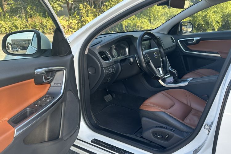 Used Volvo V60 2015 T5 Zhiya Edition Driver Seat