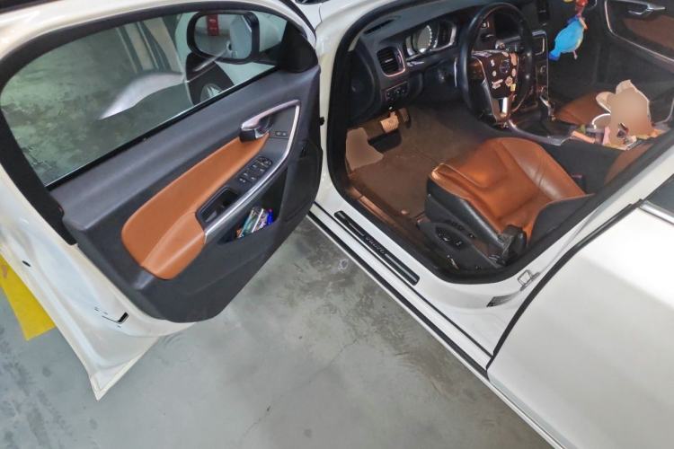 Used Volvo V60 2015 T5 Zhiya Edition Driver Seat