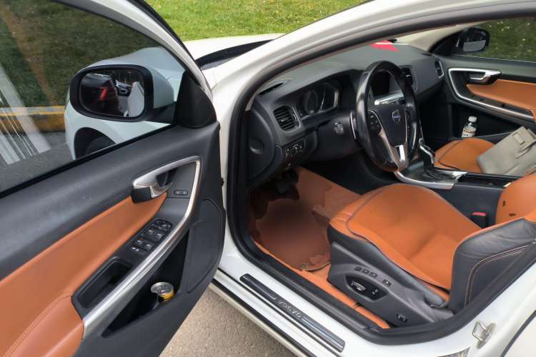 Used Volvo V60 2015 T5 Zhiya Edition Driver Seat