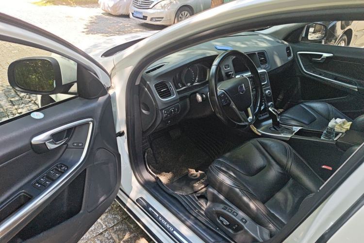 Used Volvo V60 2015 T5 Zhiya Edition Driver Seat