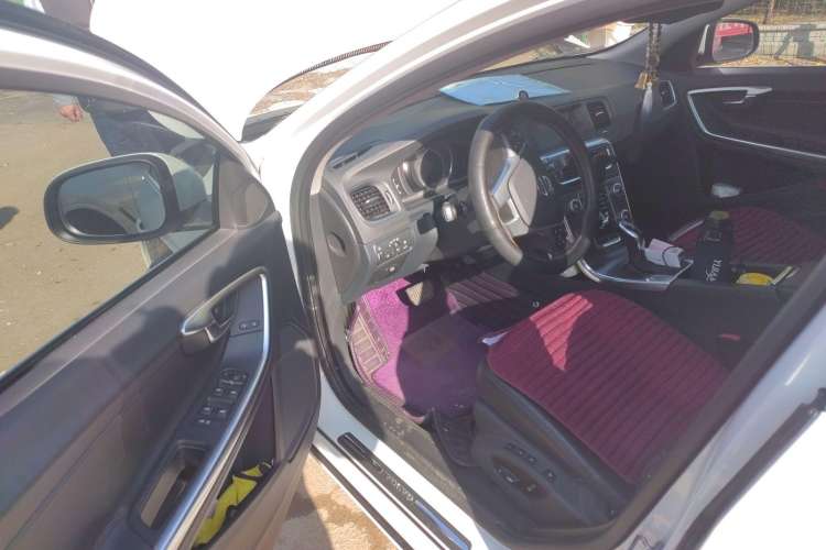 Used Volvo V60 2015 T5 Zhiyi Edition Driver Seat