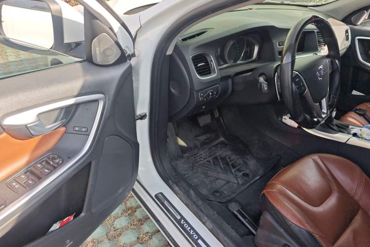 Used Volvo V60 2015 T5 Zhiya Edition Driver Seat