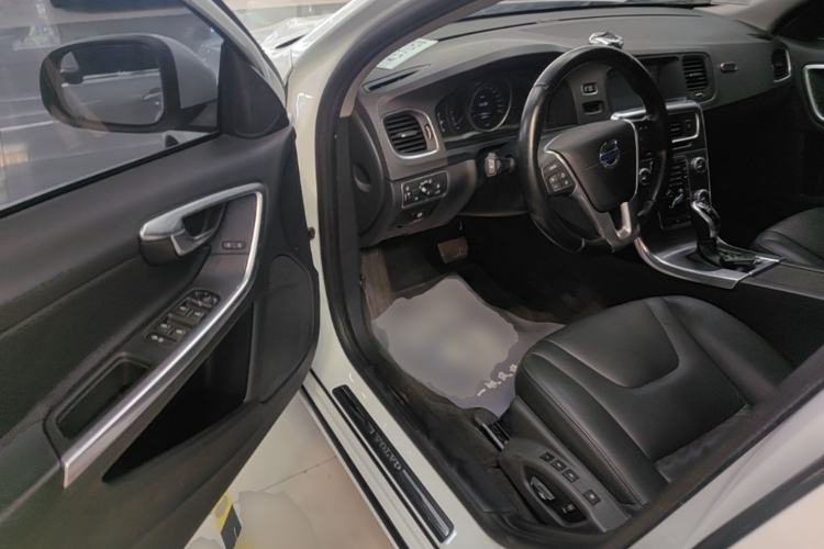 Used Volvo V60 2015 T5 Zhiyi Edition Driver Seat