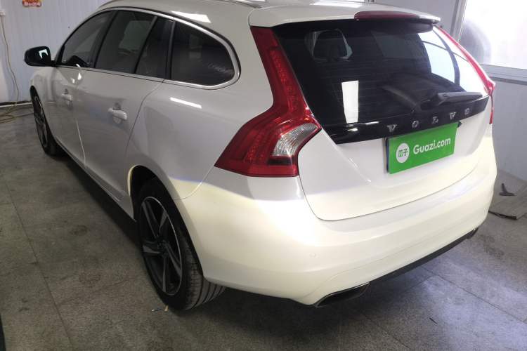Used Volvo V60 2015 T5 Zhiya Edition Exterior 2