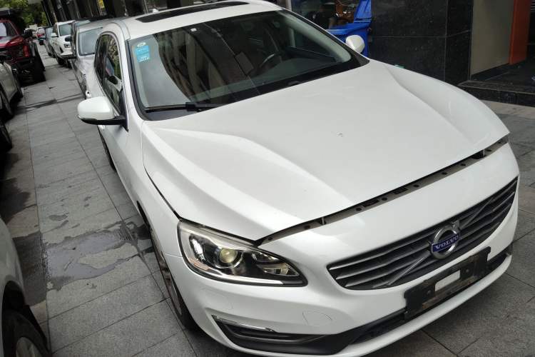 Used Volvo V60 2015 T5 Zhiya Edition Exterior 2