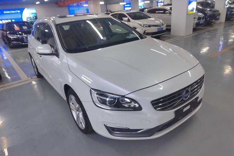 Used Volvo V60 2015 T5 Zhiya Edition Exterior 2