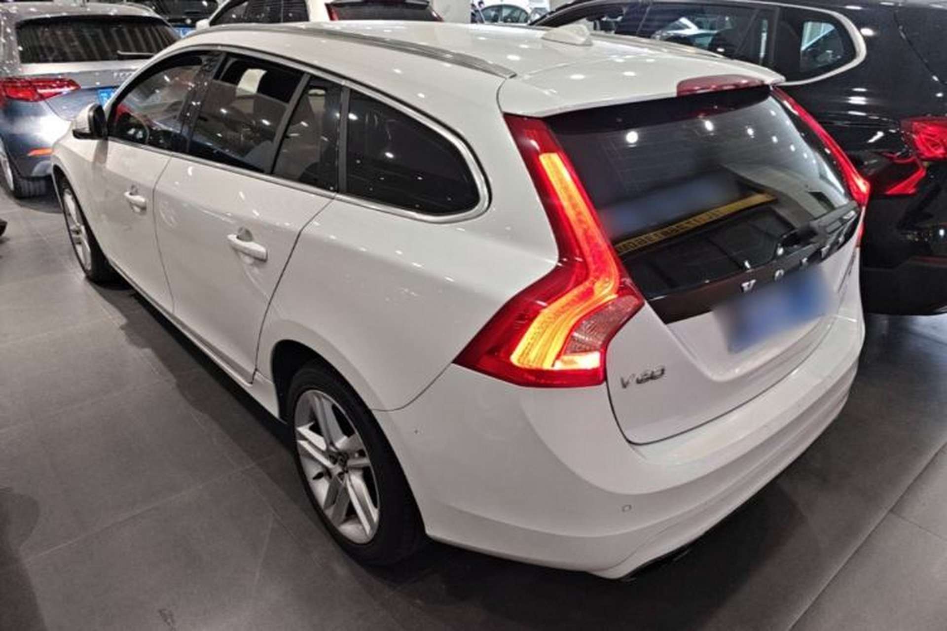 Used Volvo V60 2015 T5 Zhiya Edition Exterior 2