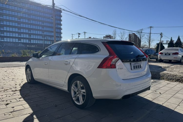 Used Volvo V60 2015 T5 Zhiya Edition Exterior 3